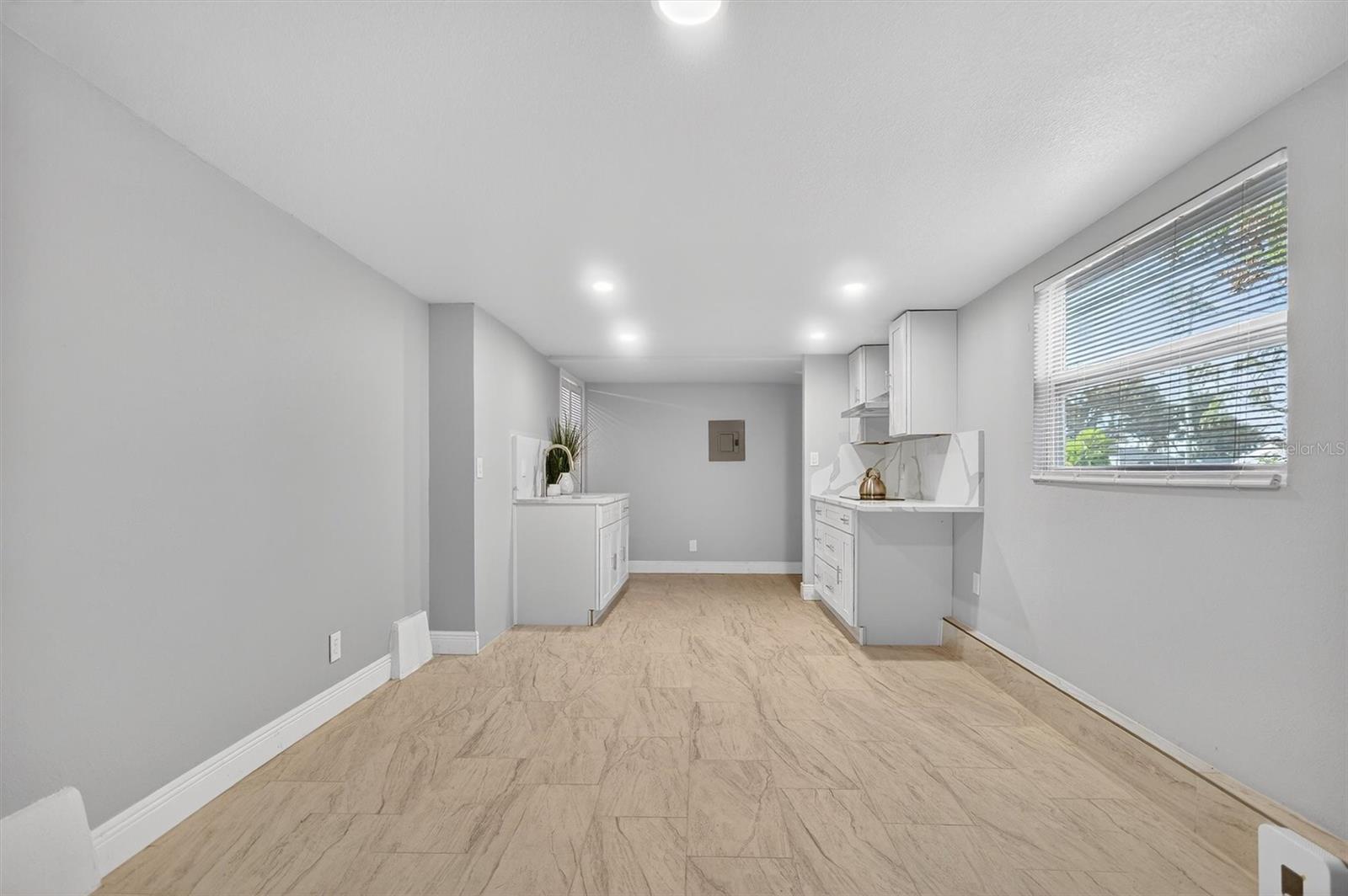 Image 7 of 12 For 917 1-2 Mack Avenue