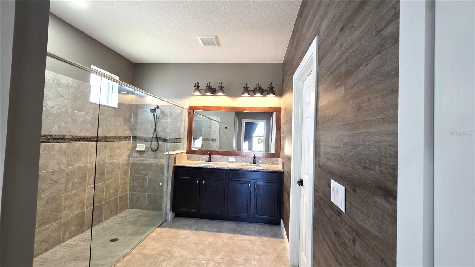 Image 23 of 62 For 5531 Cypress Hill Road