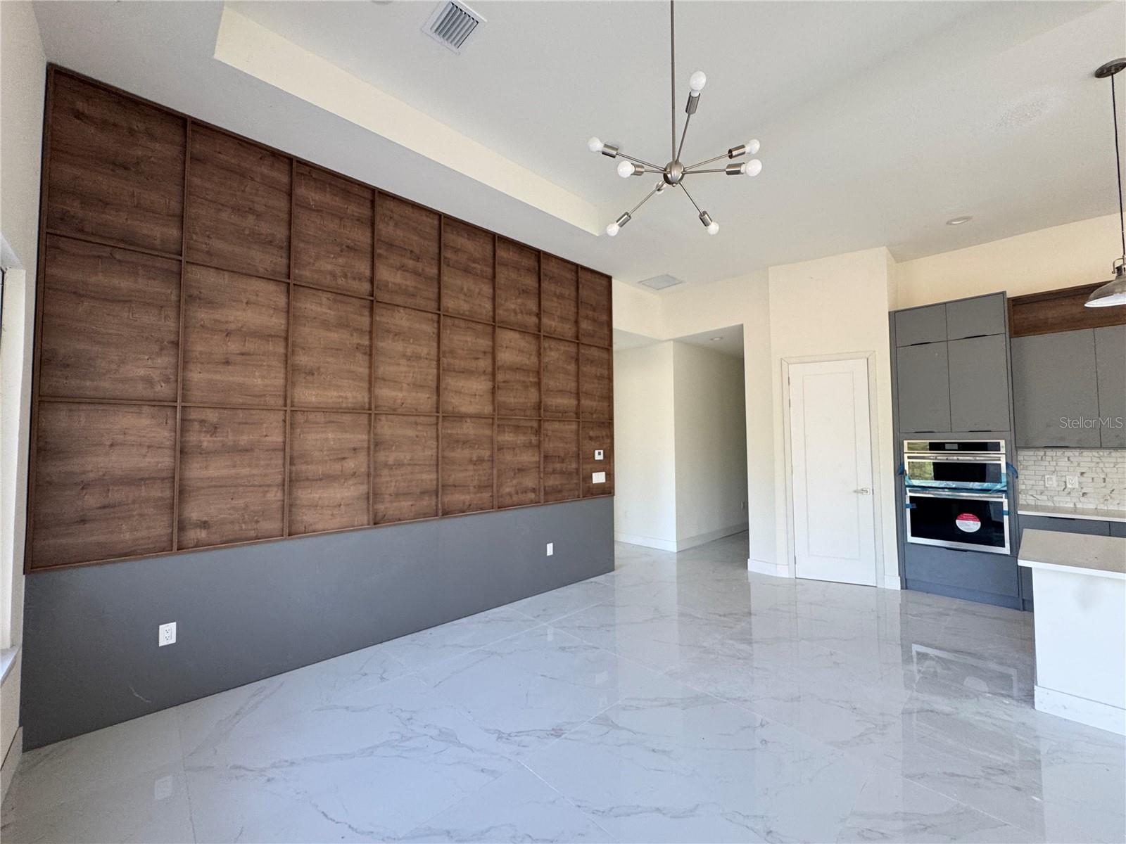 Image 7 of 21 For 23356 Rosewood Avenue