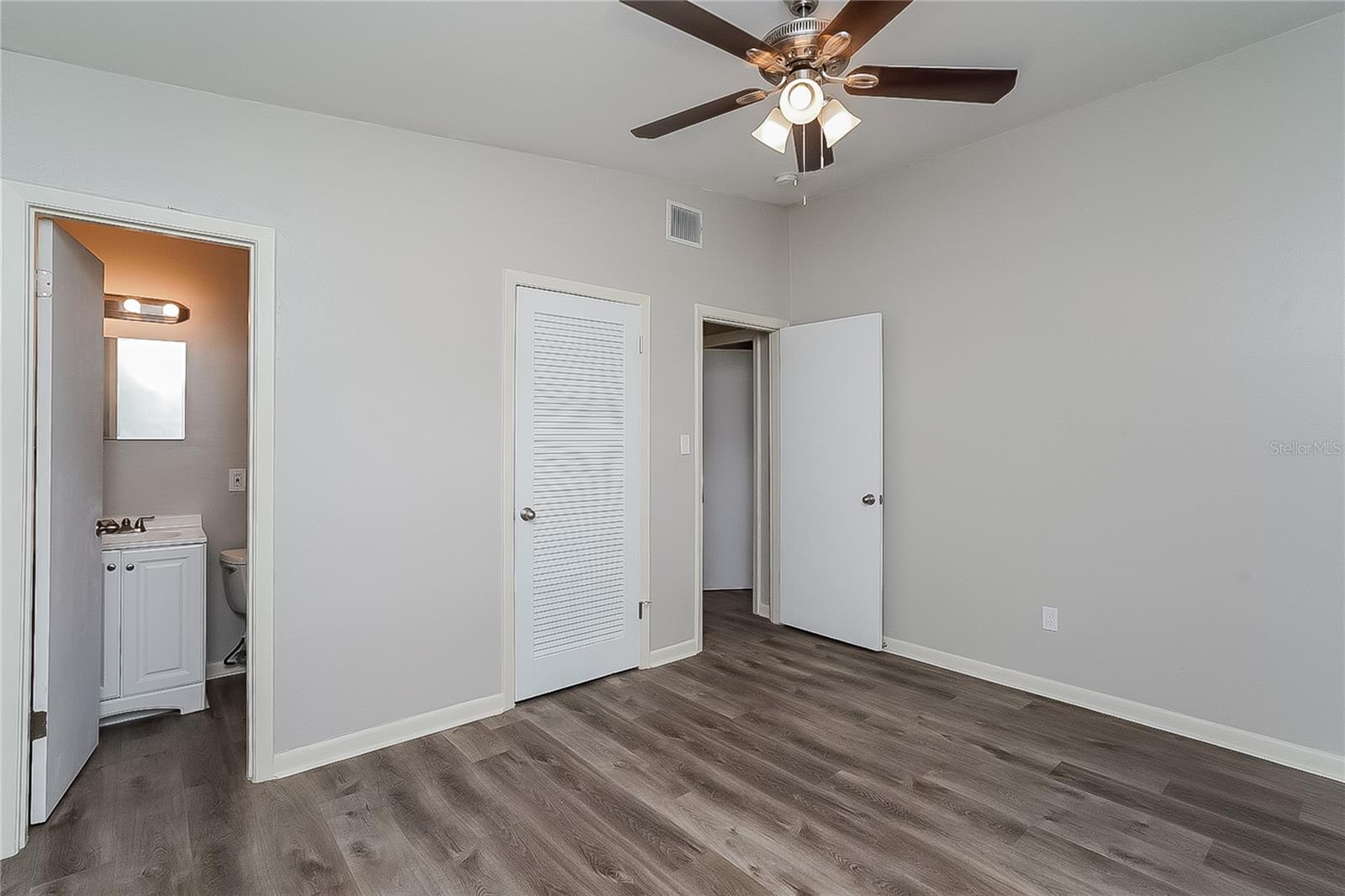 Image 11 of 16 For 1301 Wood Avenue