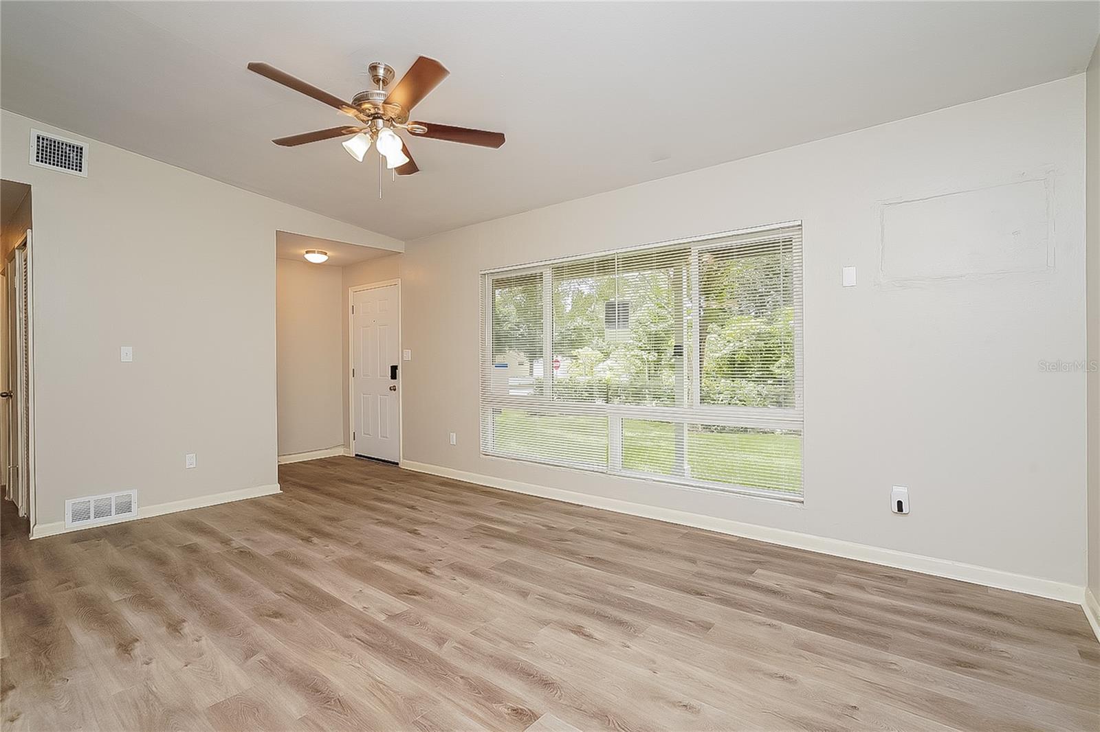 Image 4 of 16 For 1301 Wood Avenue