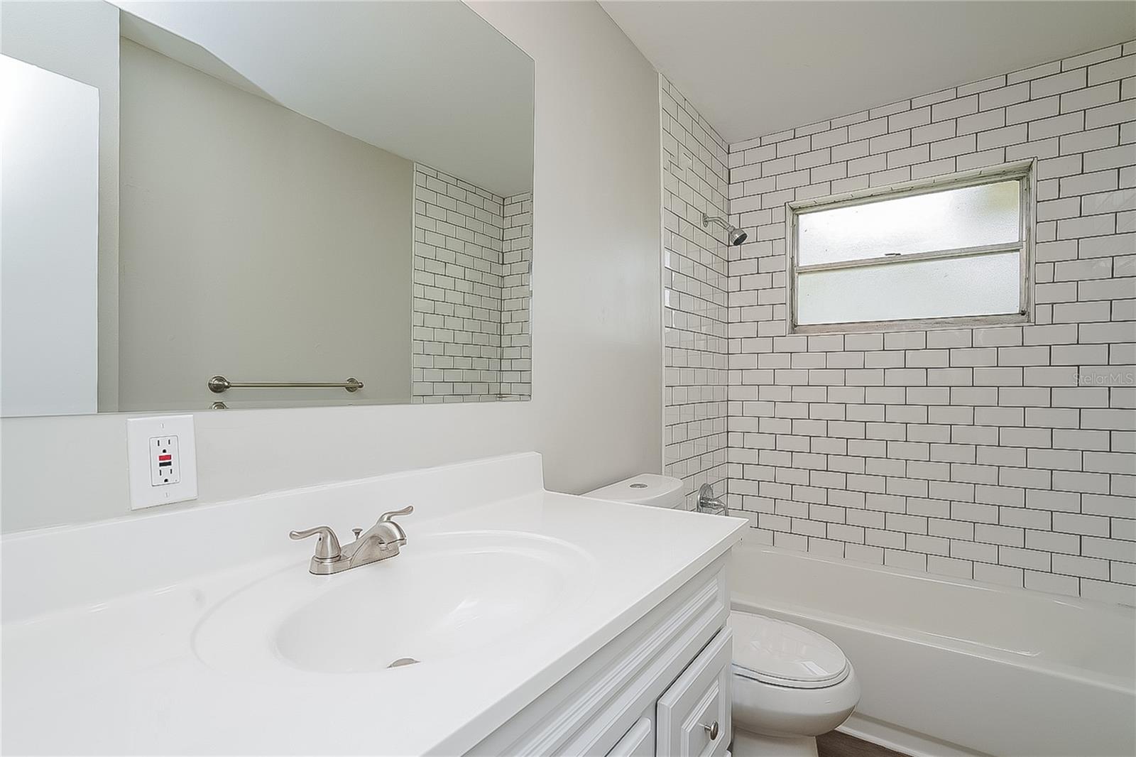 Image 9 of 16 For 1301 Wood Avenue