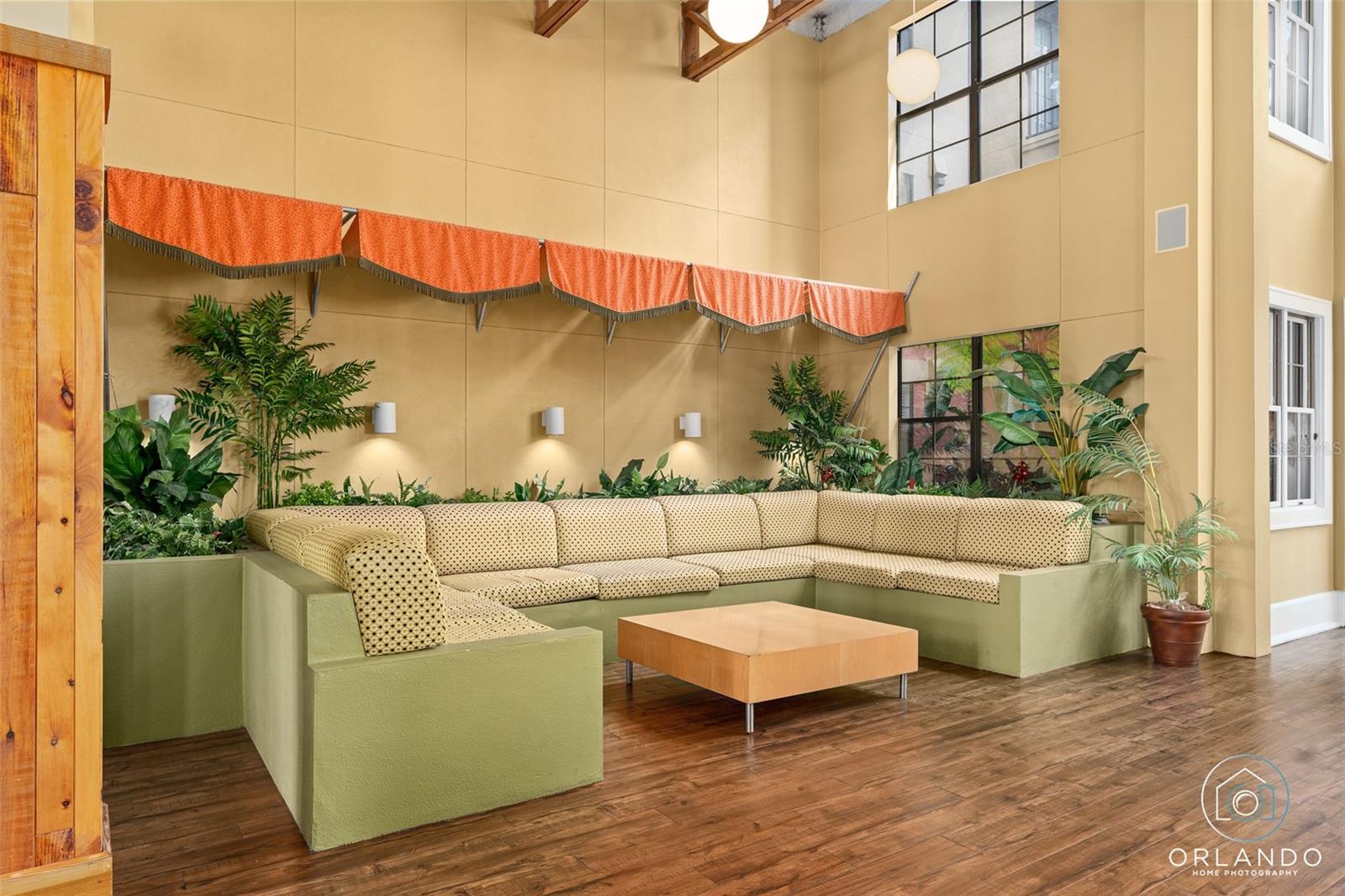 Image 36 of 50 For 911 Orange 511