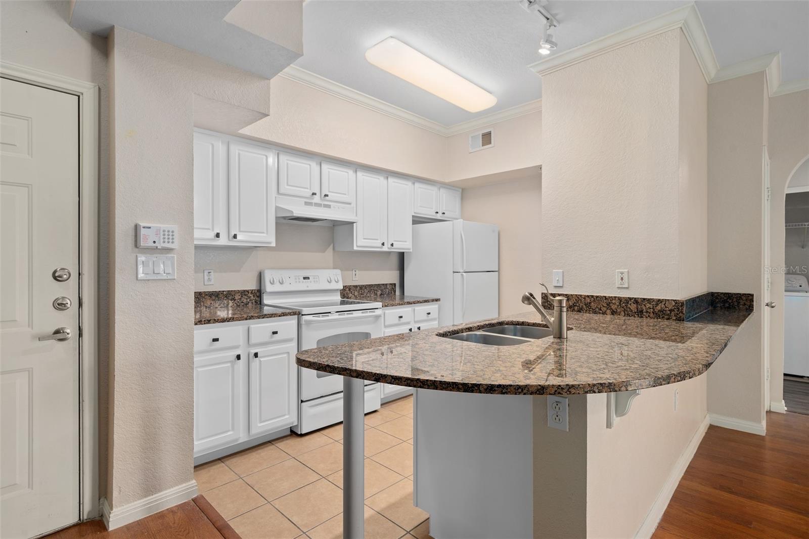 Image 6 of 50 For 911 Orange 511