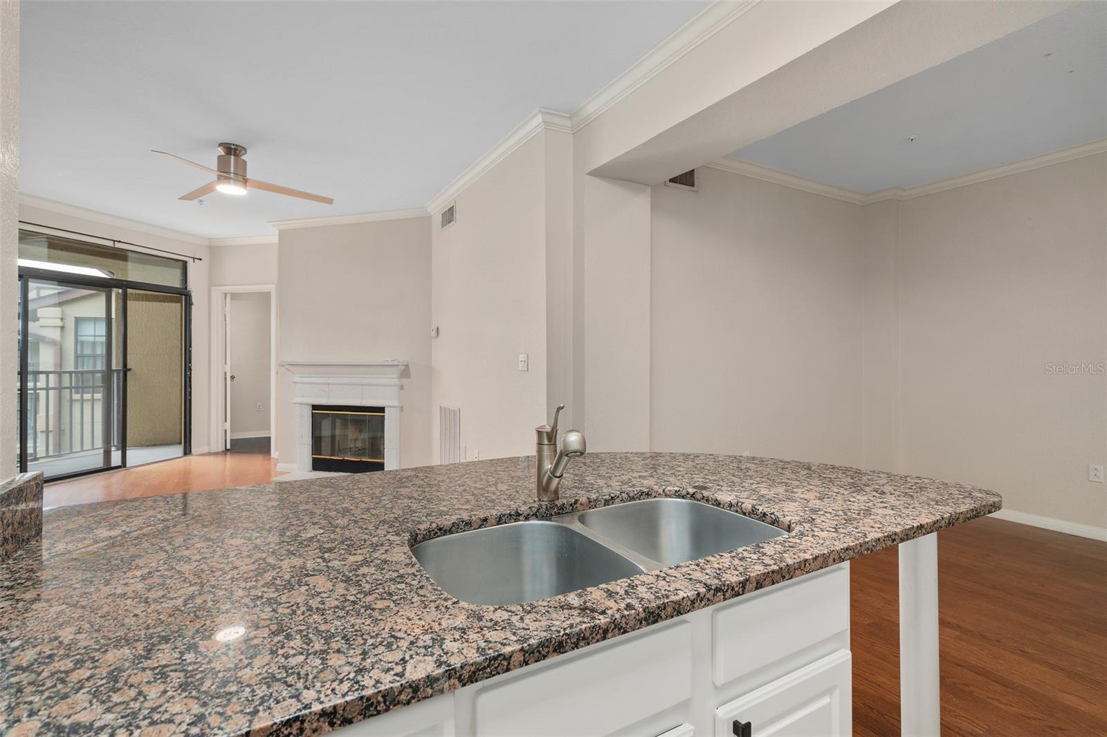 Image 8 of 50 For 911 Orange 511