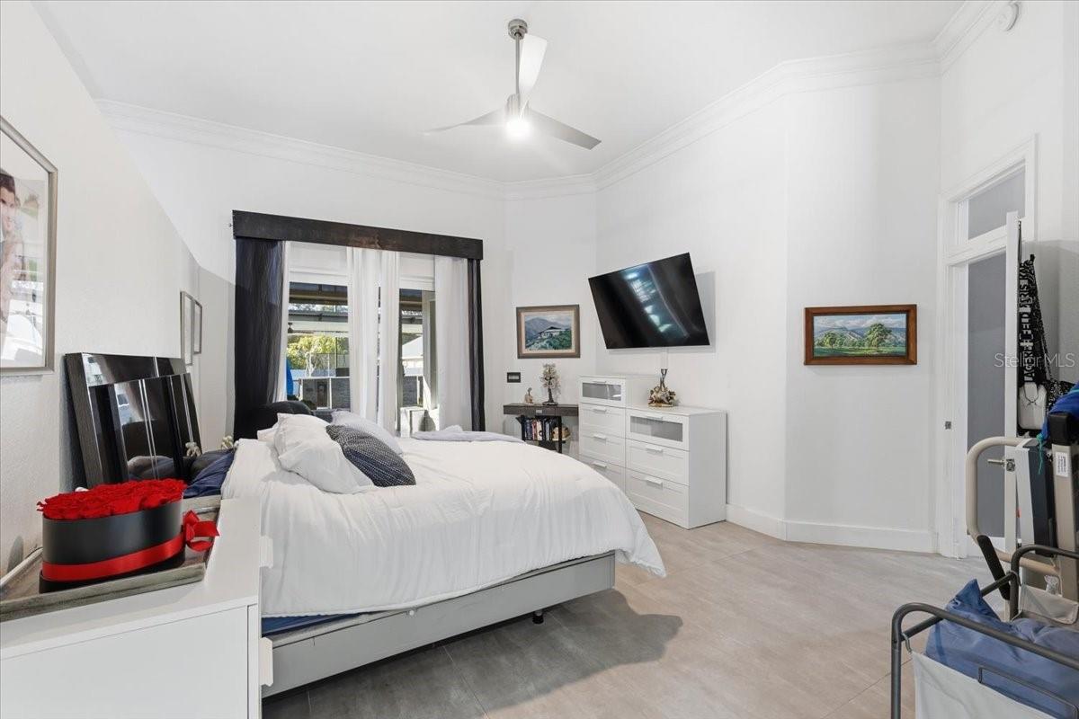 Image 21 of 46 For 2512 Park Royal Drive