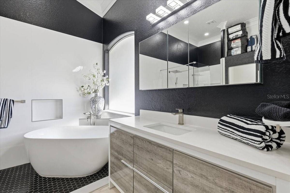 Image 24 of 46 For 2512 Park Royal Drive