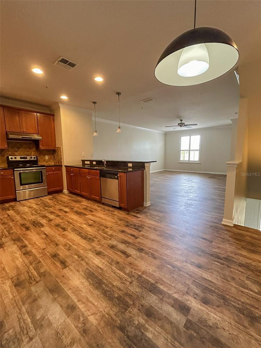 Image 16 of 43 For 691 Pensacola Lane