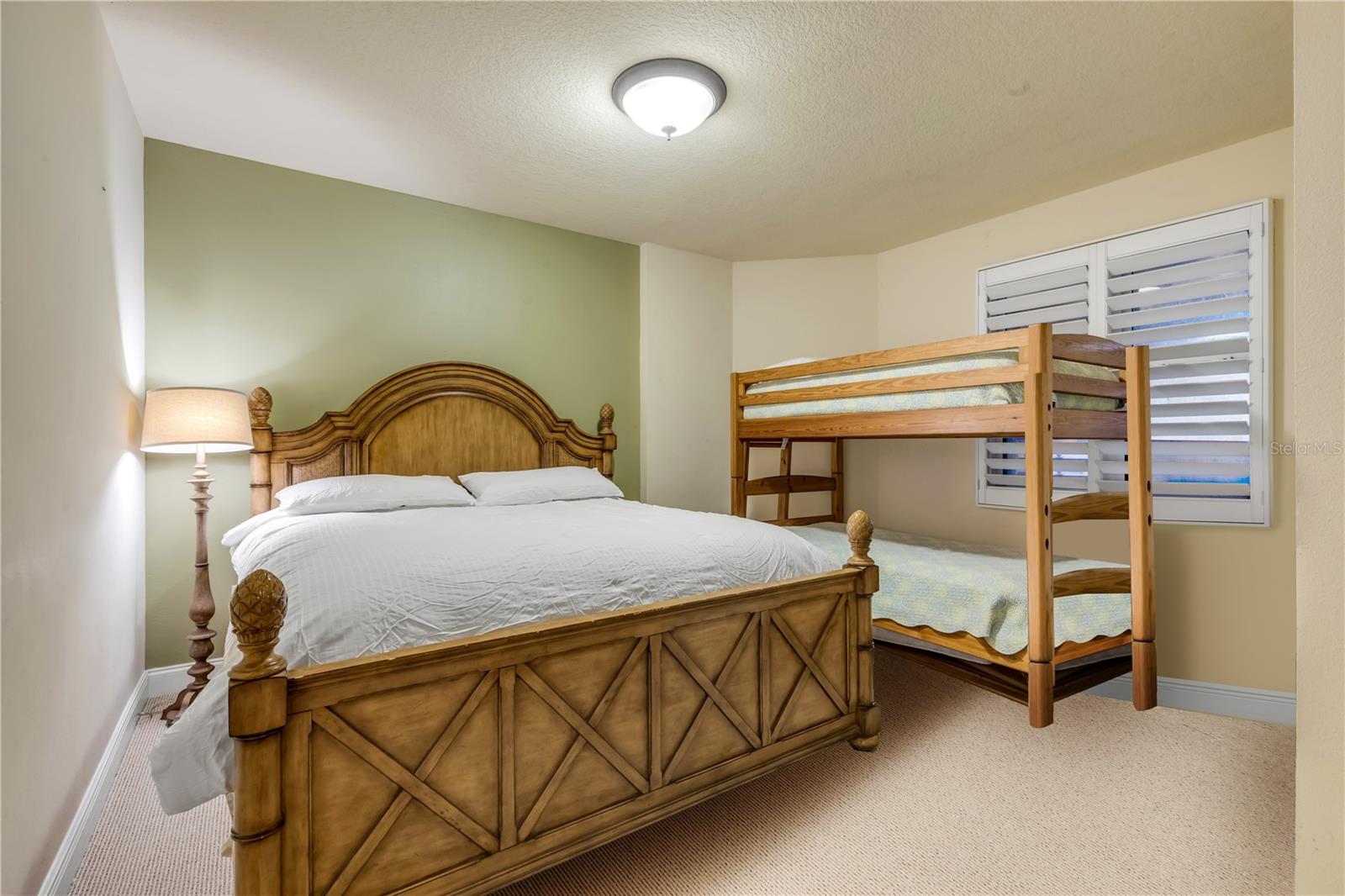 Image 31 of 49 For 2901 Atlantic Avenue 102