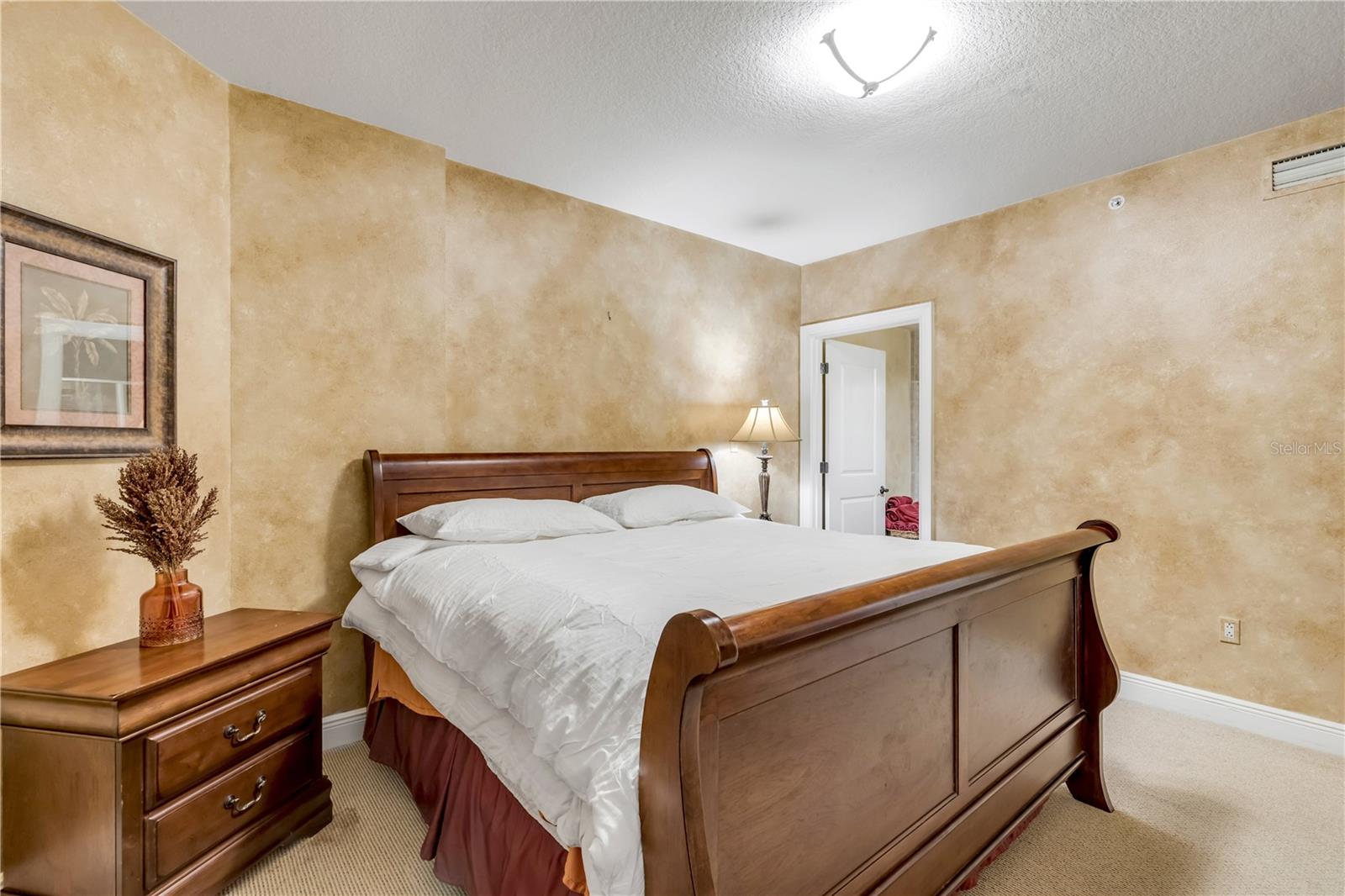 Image 34 of 49 For 2901 Atlantic Avenue 102