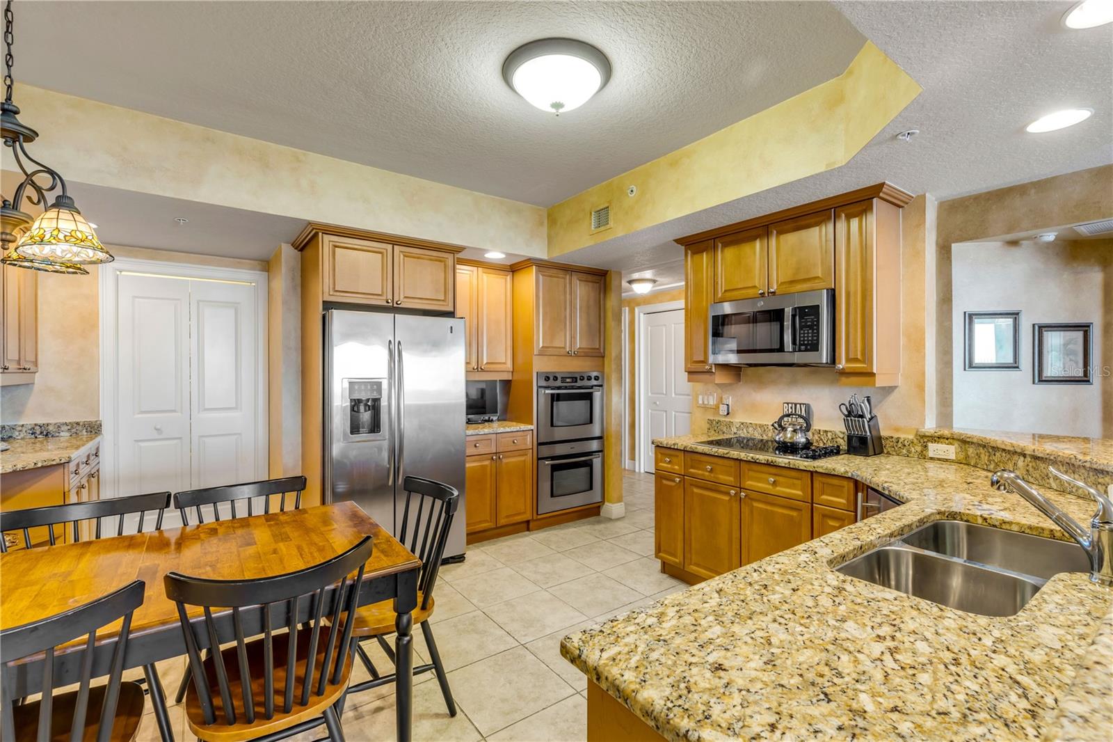 Image 9 of 49 For 2901 Atlantic Avenue 102