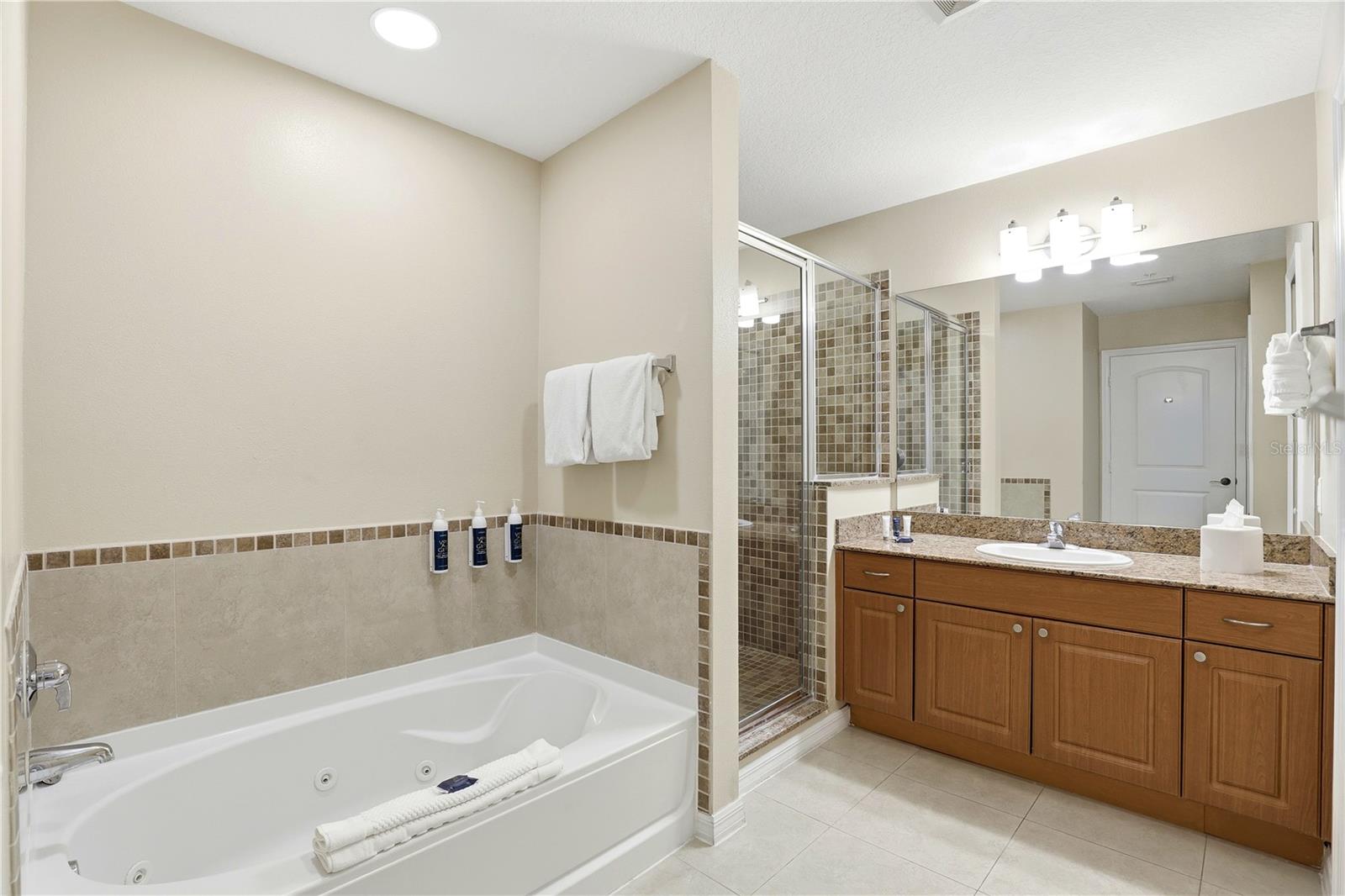 Image 15 of 22 For 7395 Universal Boulevard 104