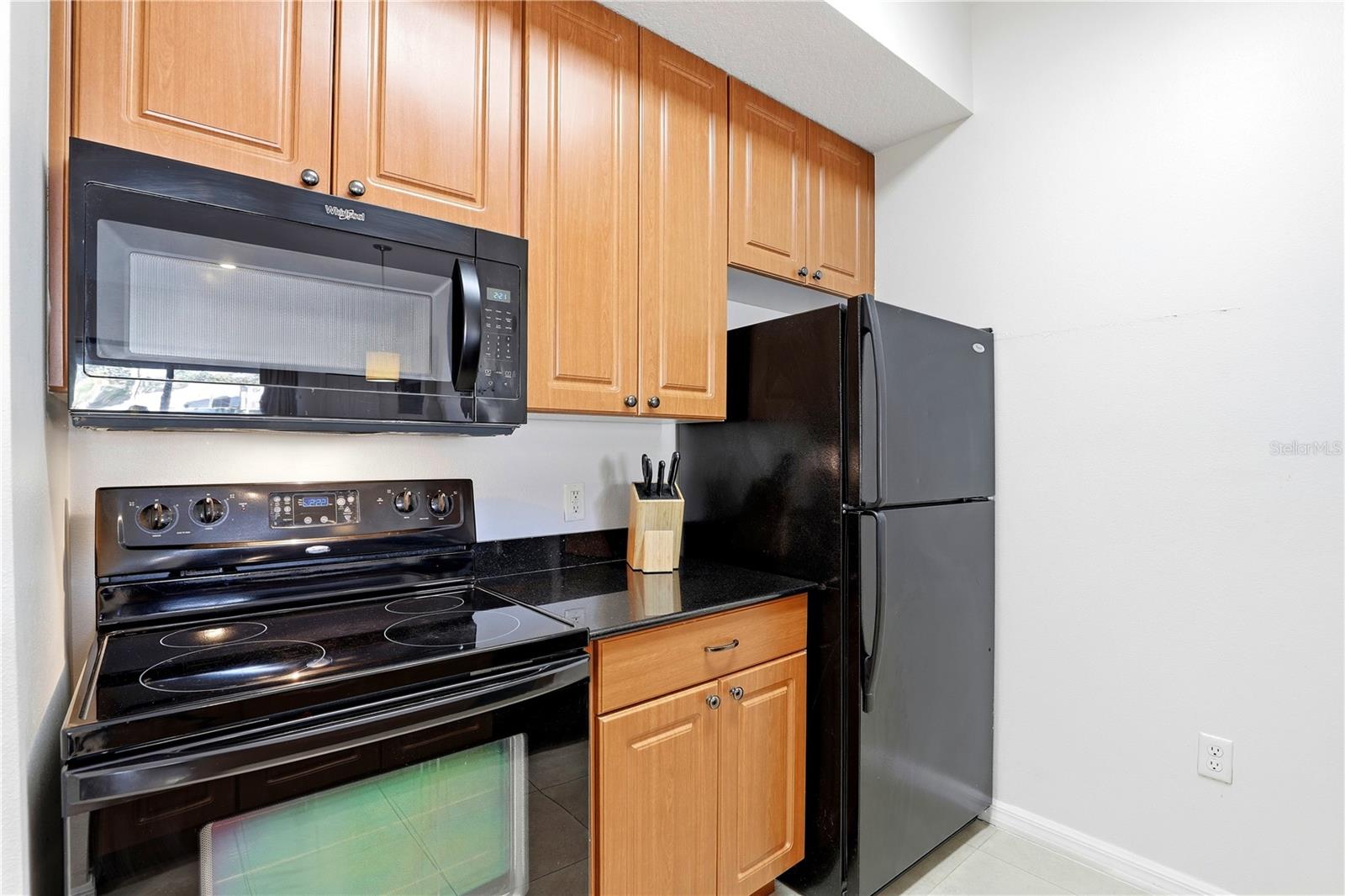 Image 5 of 22 For 7395 Universal Boulevard 104