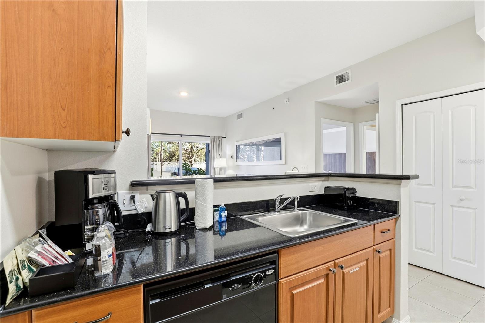 Image 7 of 22 For 7395 Universal Boulevard 104