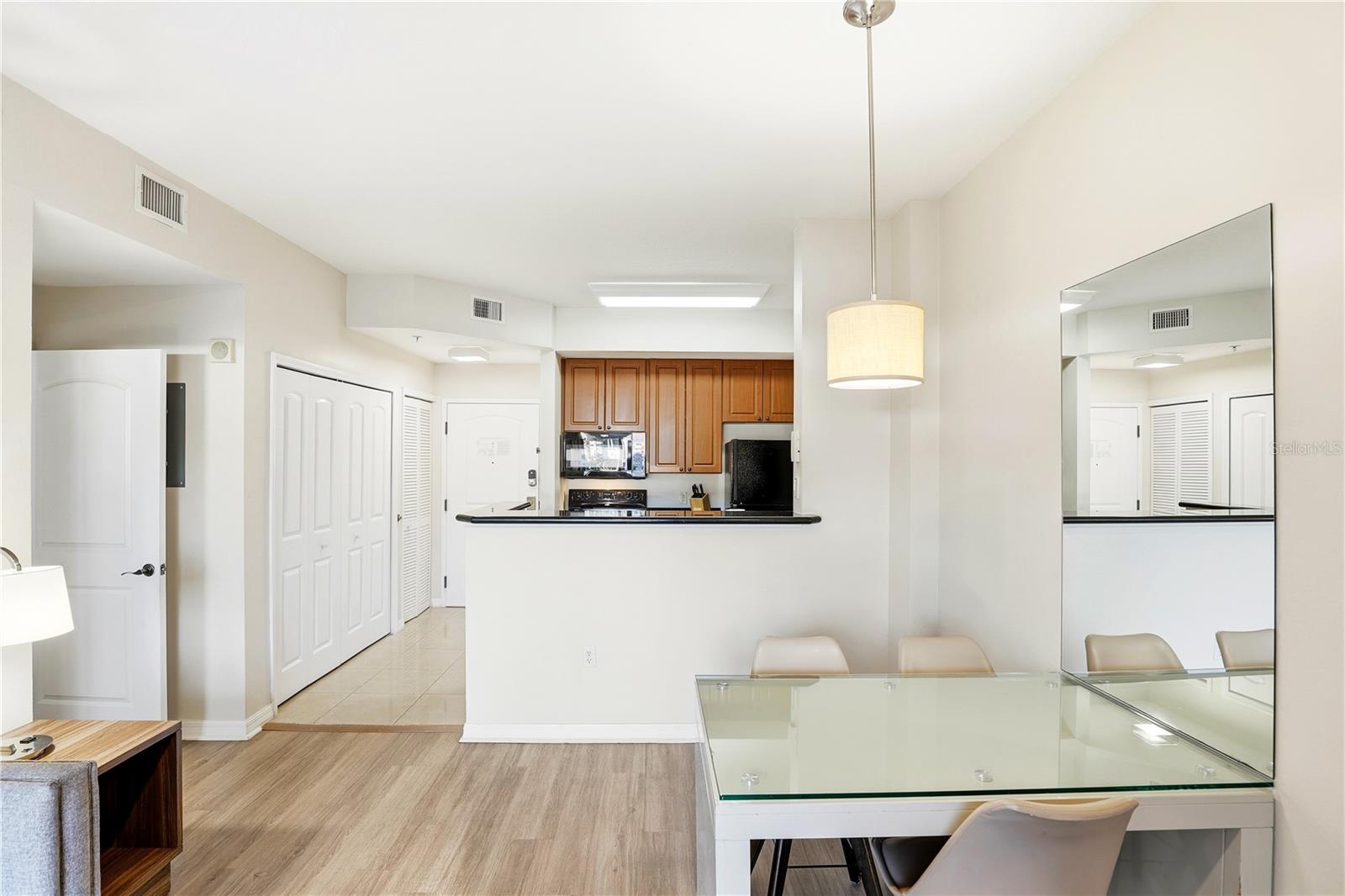 Image 9 of 22 For 7395 Universal Boulevard 104