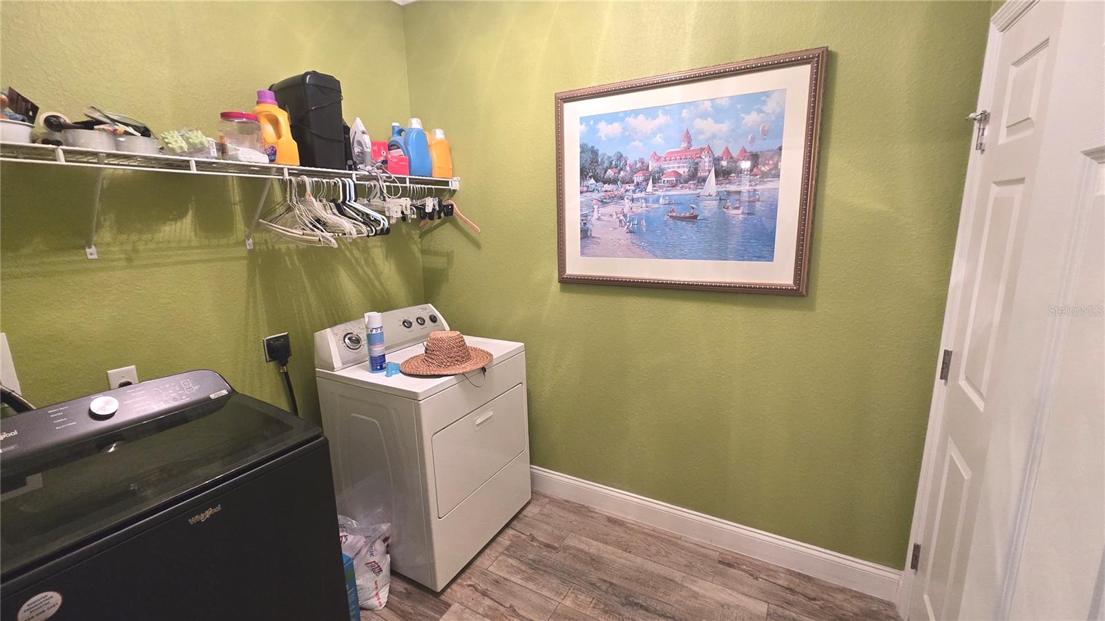 Image 17 of 92 For 2591 Sand Hill Point Circle