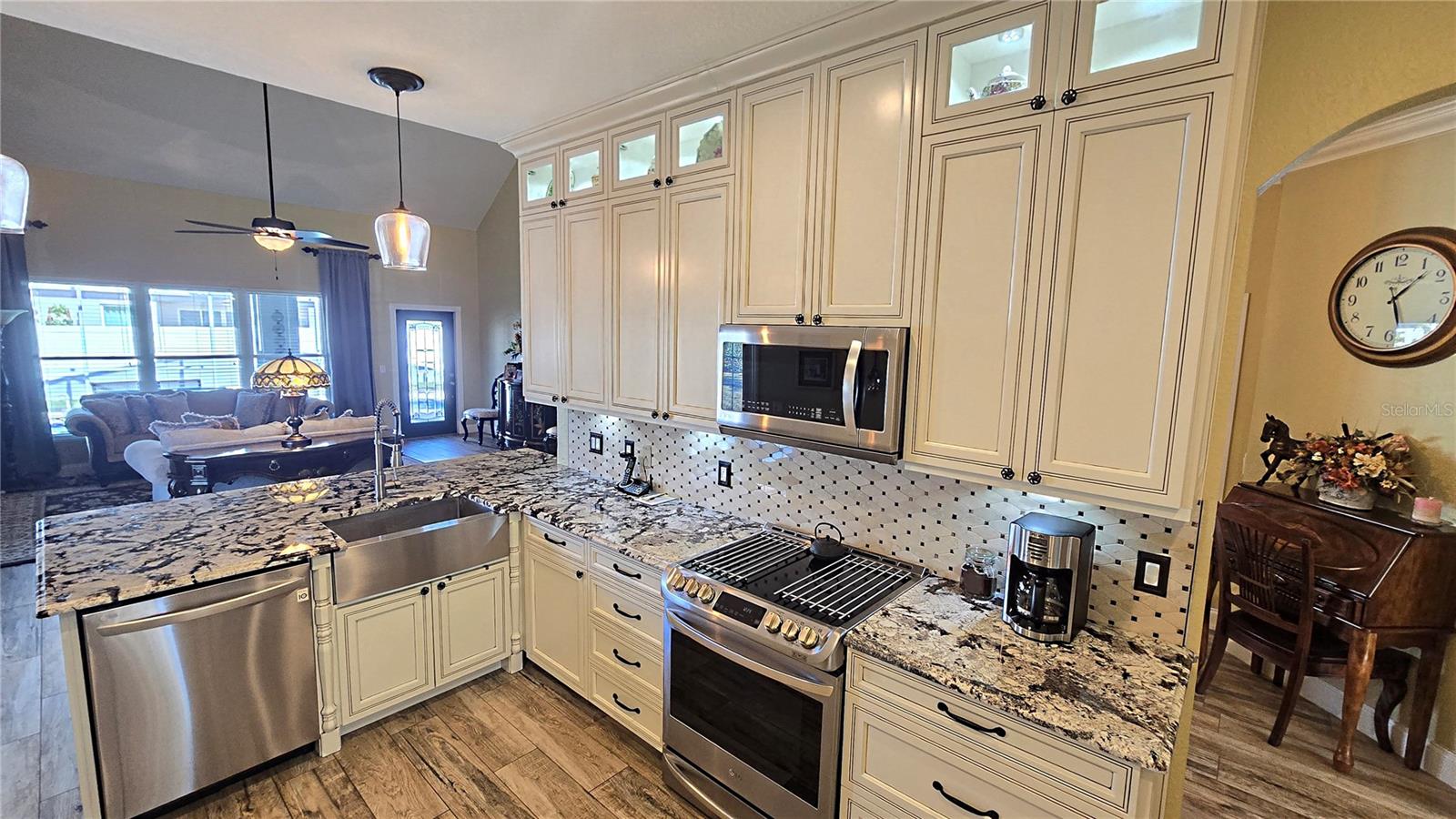 Image 32 of 92 For 2591 Sand Hill Point Circle