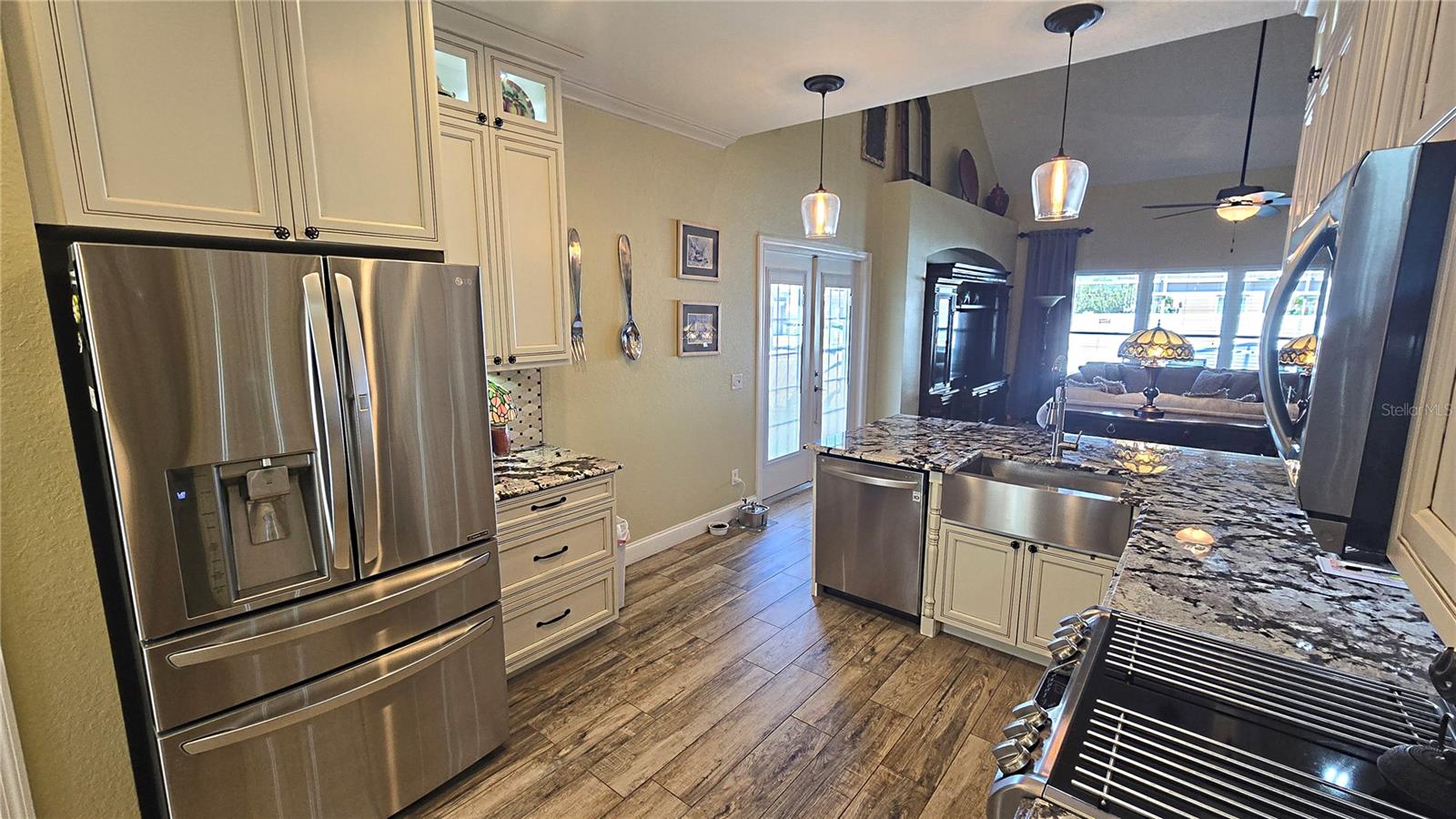 Image 33 of 92 For 2591 Sand Hill Point Circle