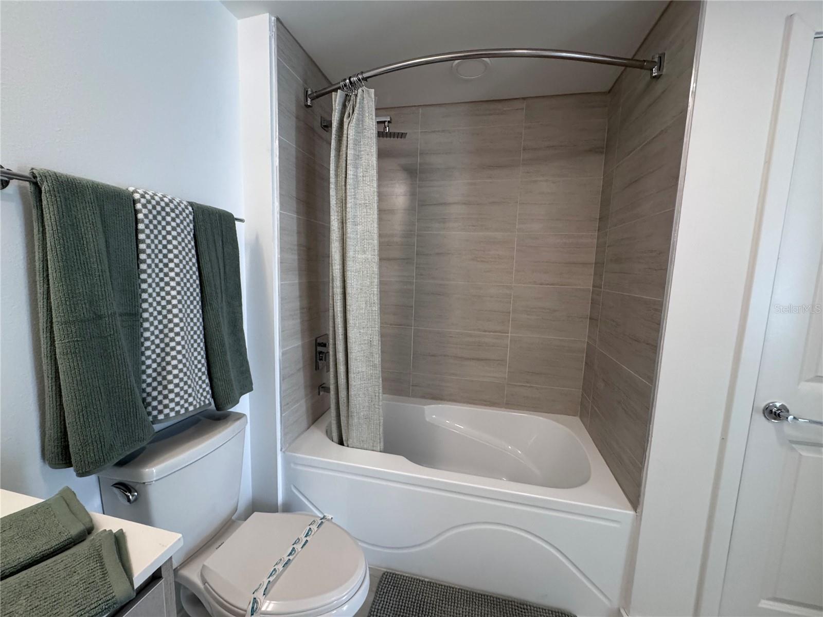 Image 6 of 12 For 5587 Millenia Park Boulevard 112