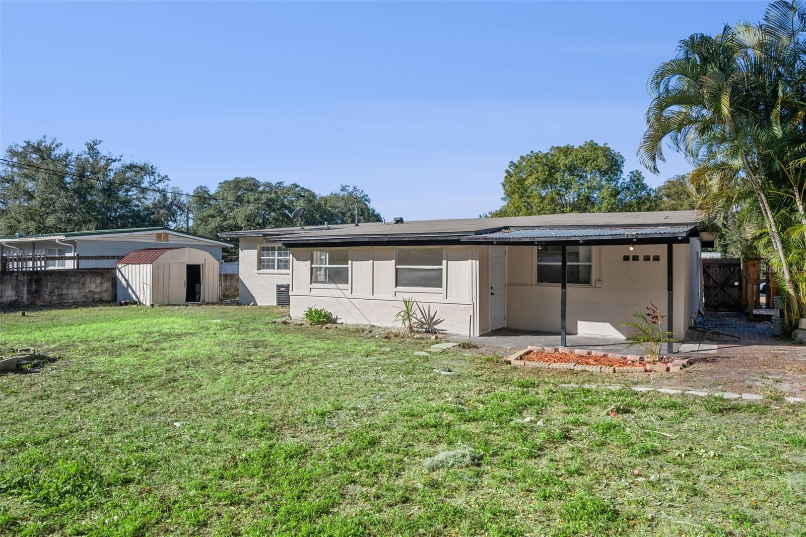 Image 26 of 44 For 2827 Park Avenue