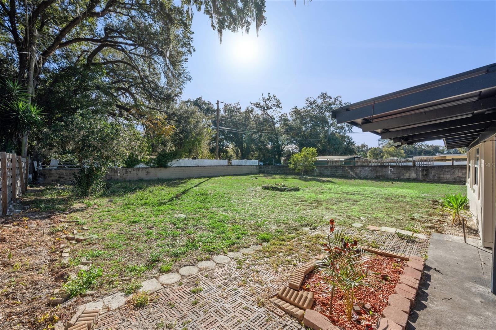 Image 27 of 44 For 2827 Park Avenue