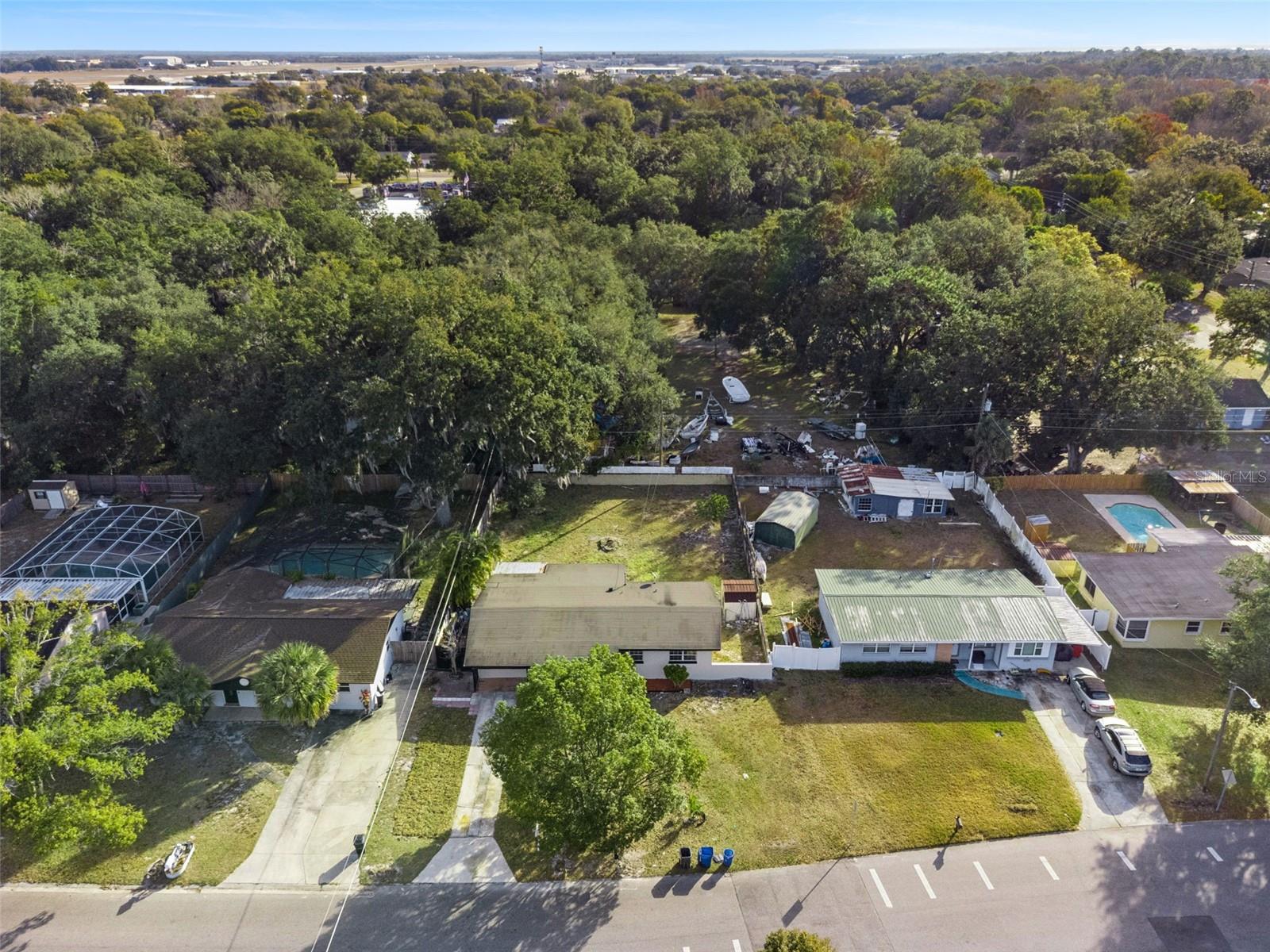 Image 33 of 44 For 2827 Park Avenue