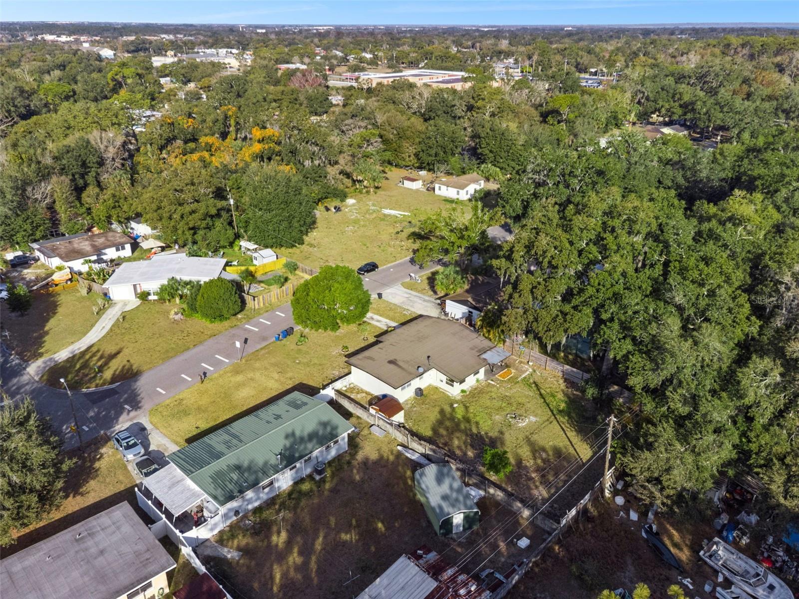 Image 37 of 44 For 2827 Park Avenue