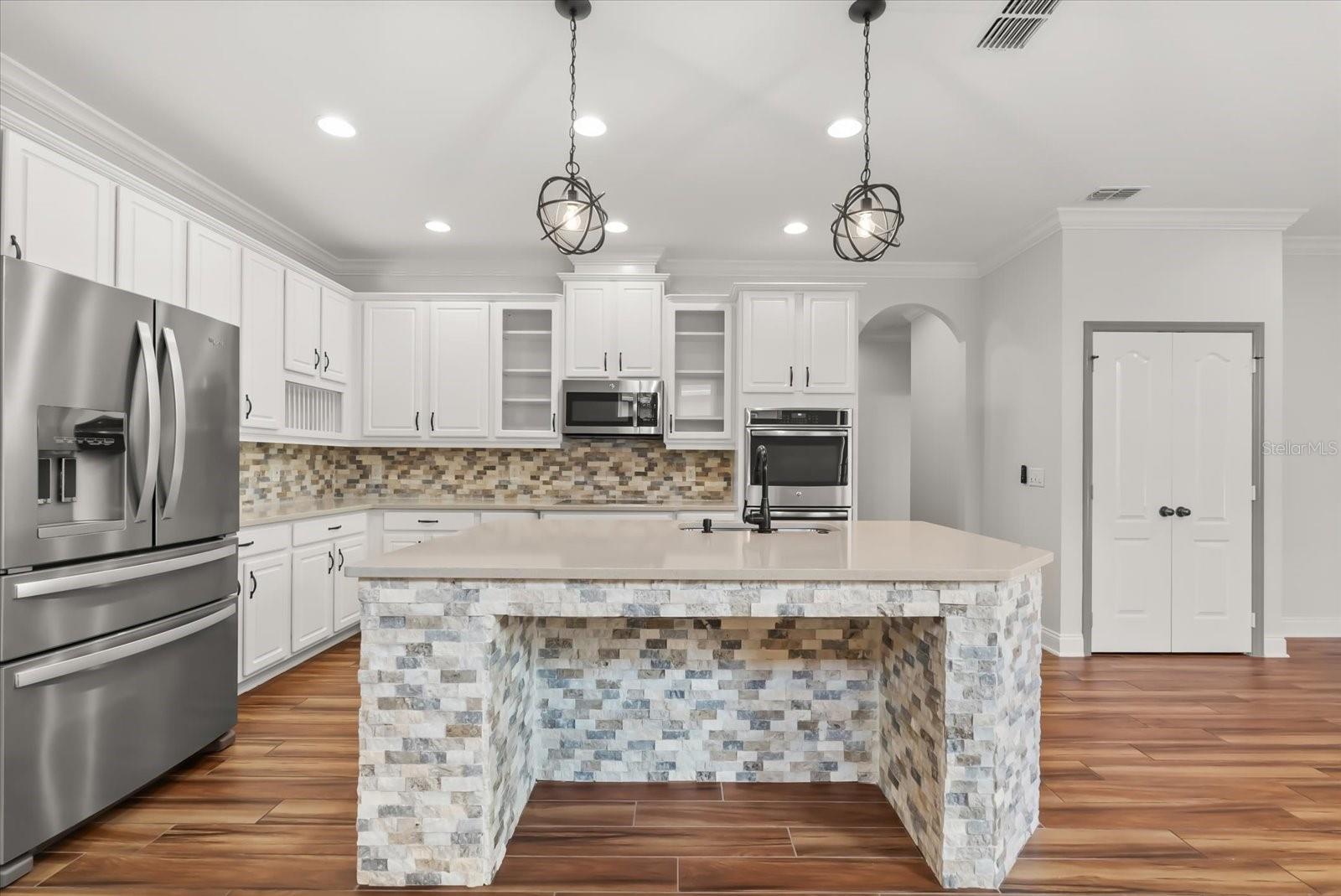 Image 5 of 29 For 31992 Redtail Reserve Boulevard