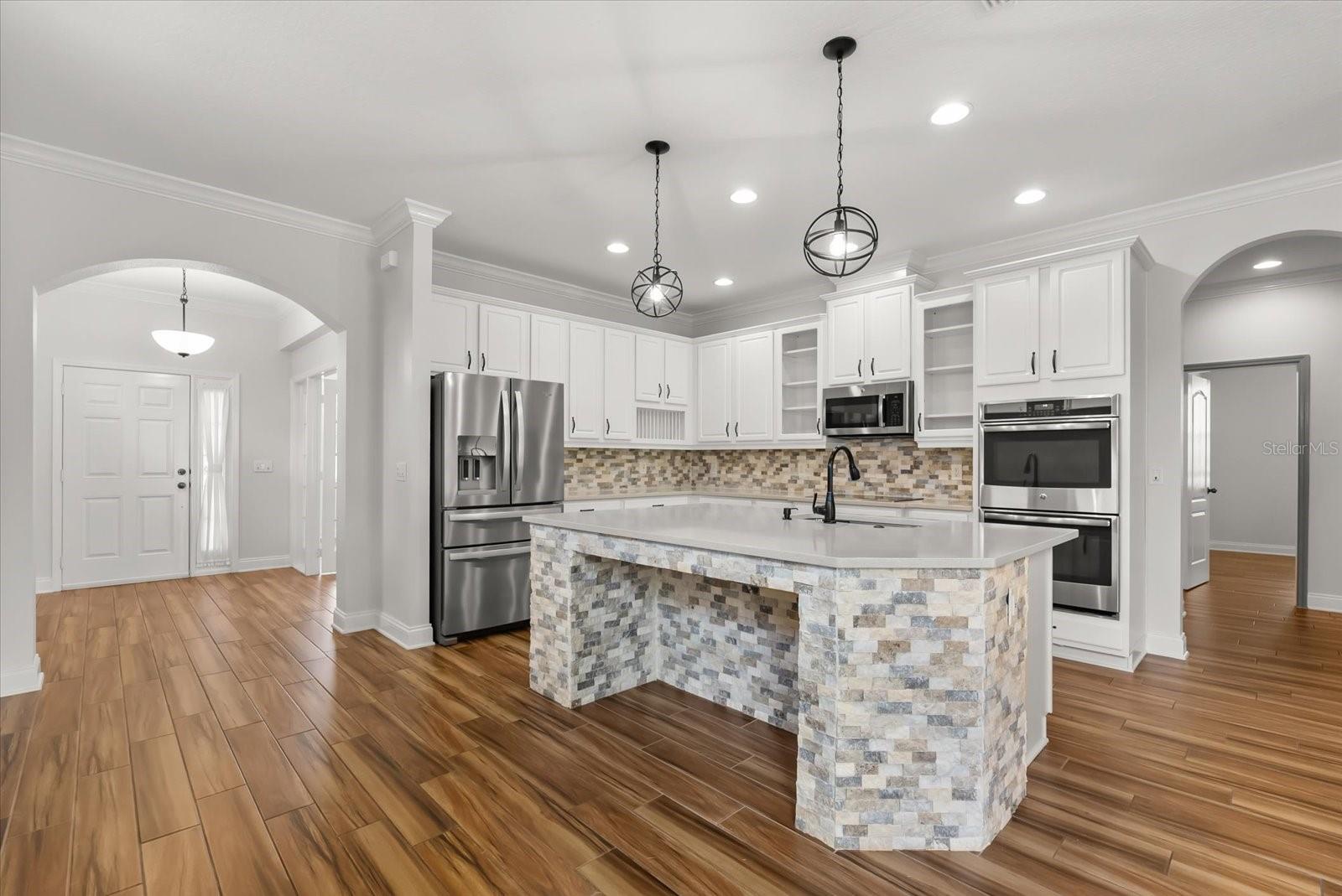 Image 6 of 29 For 31992 Redtail Reserve Boulevard