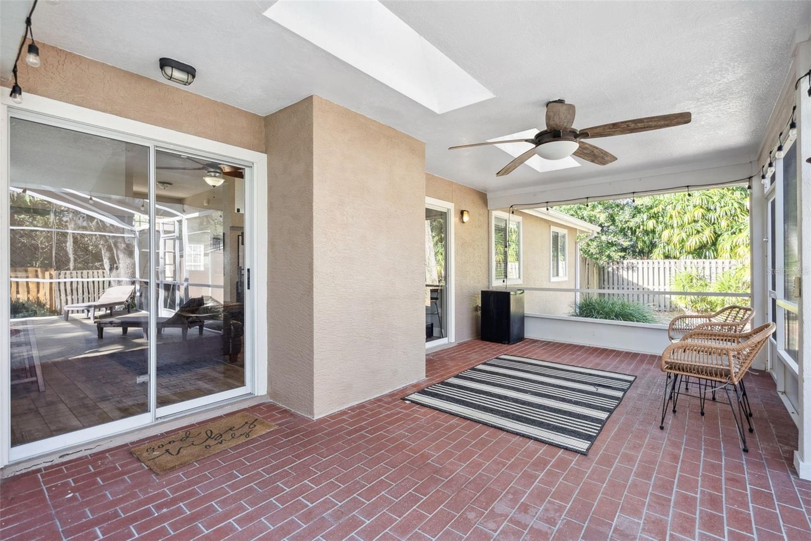 Image 29 of 34 For 307 Oak Leaf Circle