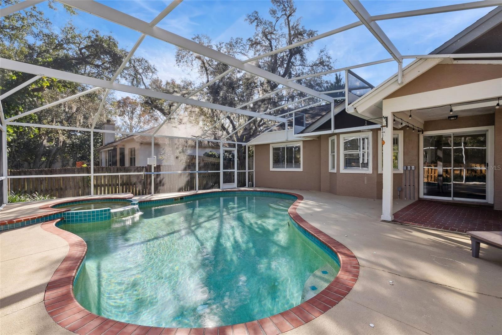 Image 31 of 34 For 307 Oak Leaf Circle