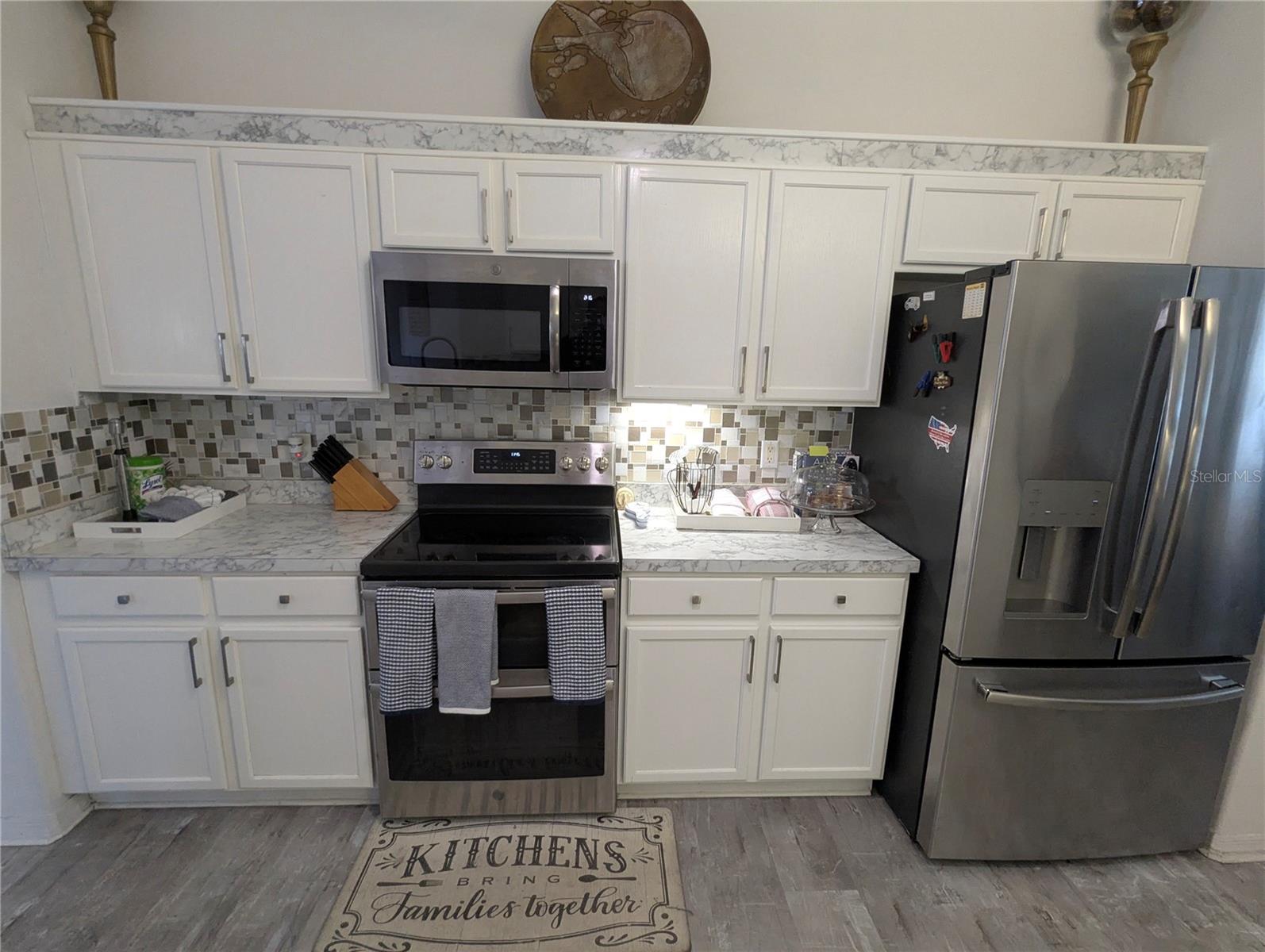 Image 15 of 33 For 2866 Strand Circle