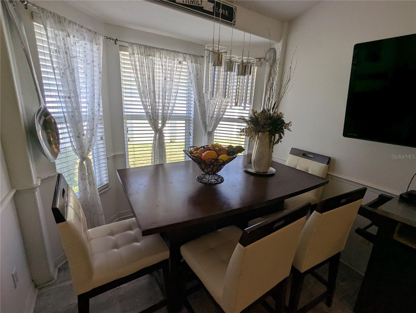 Image 17 of 33 For 2866 Strand Circle