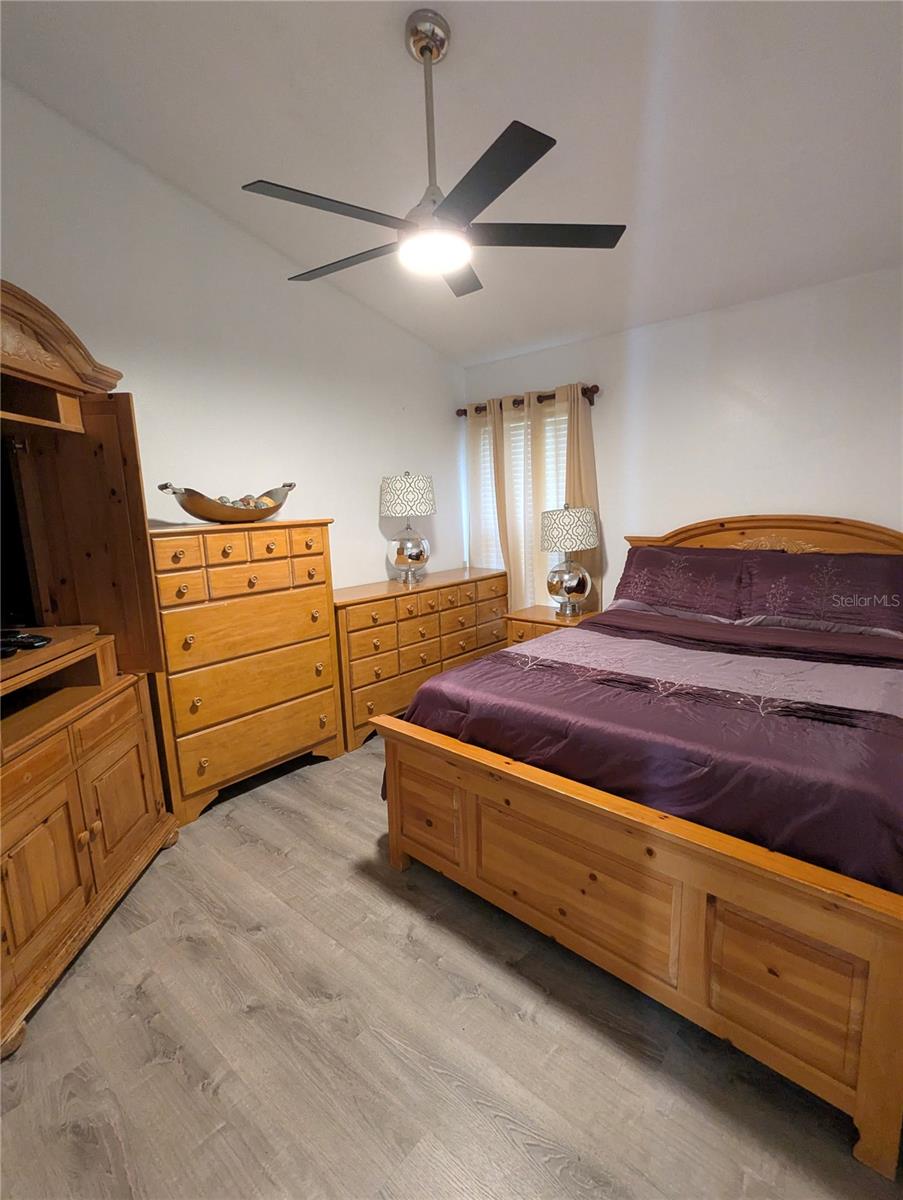 Image 8 of 33 For 2866 Strand Circle