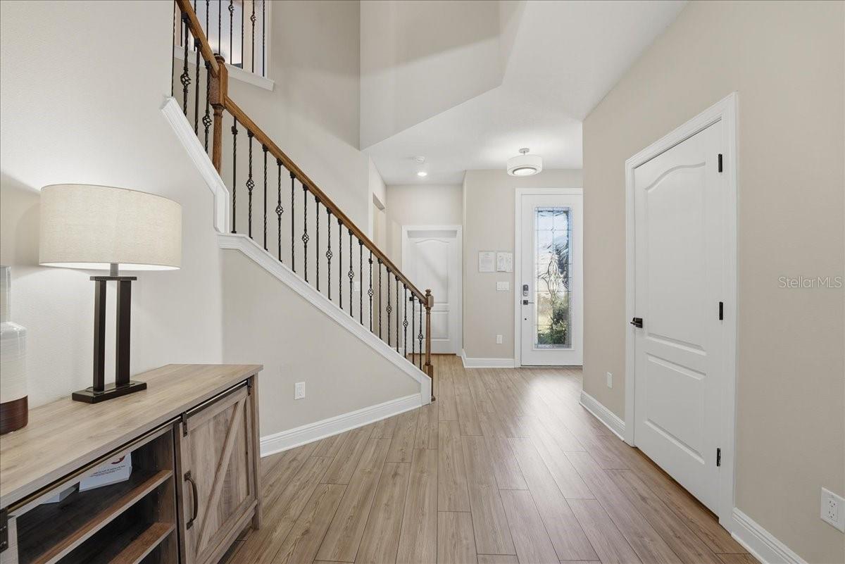 Image 10 of 44 For 7792 Somersworth Drive