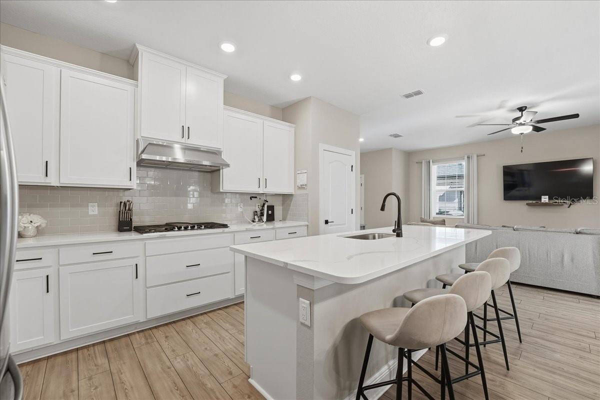 Image 15 of 44 For 7792 Somersworth Drive