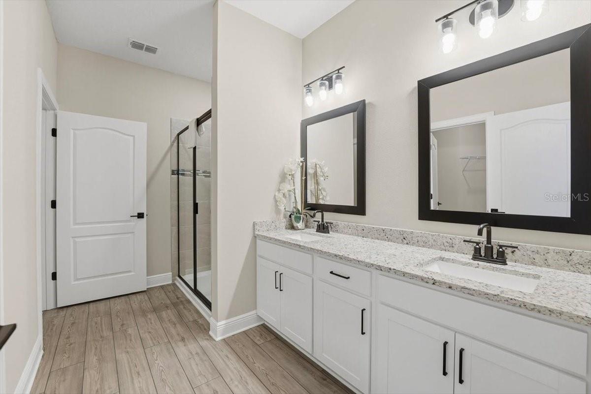 Image 24 of 44 For 7792 Somersworth Drive