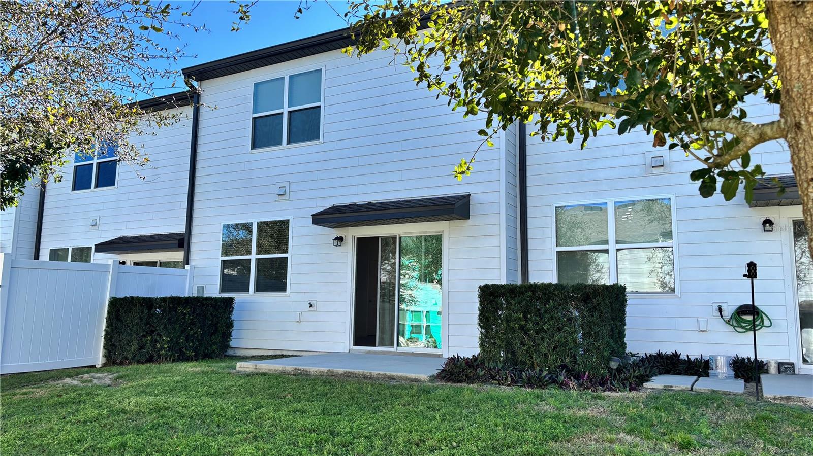 Image 12 of 18 For 912 Grandin Street