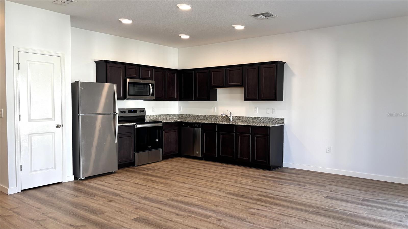 Image 2 of 18 For 912 Grandin Street