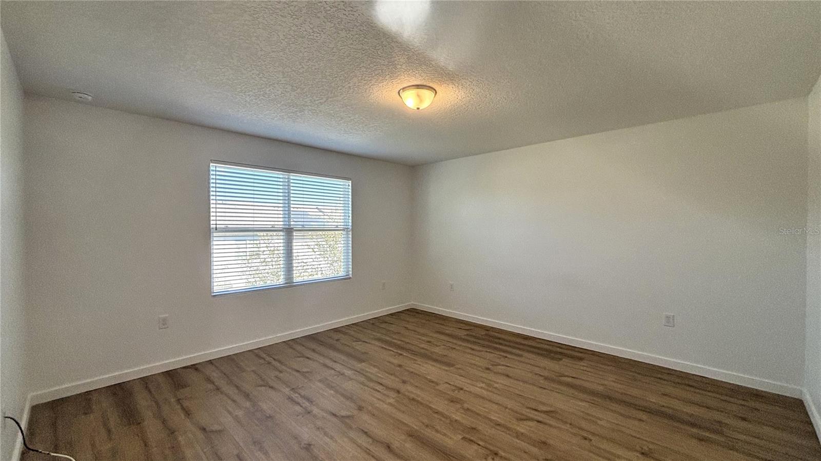 Image 5 of 18 For 912 Grandin Street