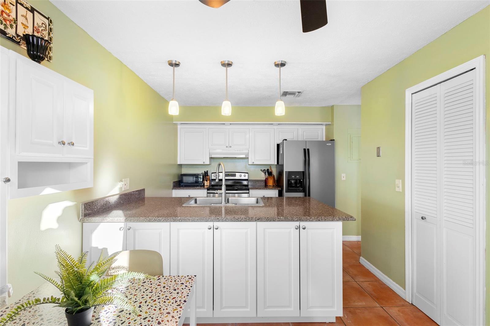 Image 17 of 36 For 2501 Tahoe Circle