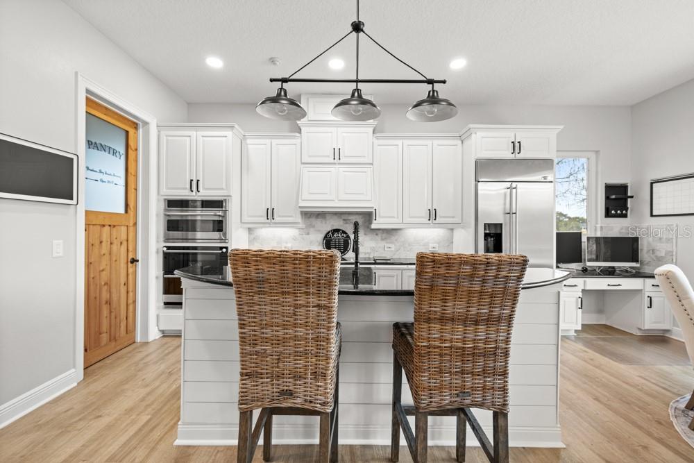 Image 13 of 63 For 527 Blue Water Edge Drive