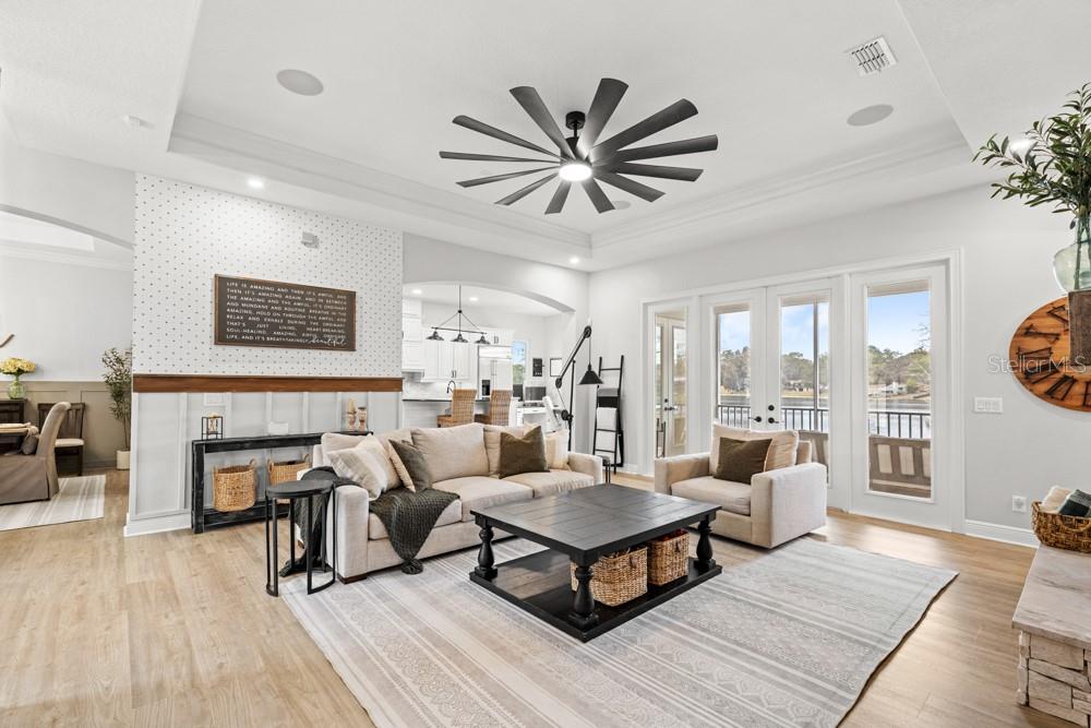 Image 20 of 63 For 527 Blue Water Edge Drive