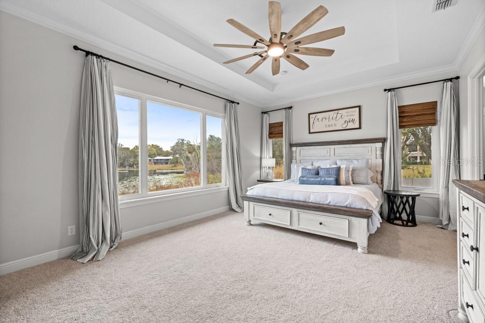 Image 24 of 63 For 527 Blue Water Edge Drive