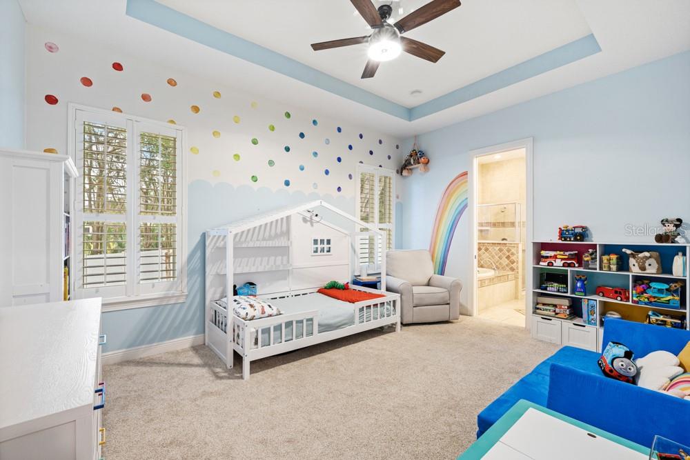 Image 30 of 63 For 527 Blue Water Edge Drive