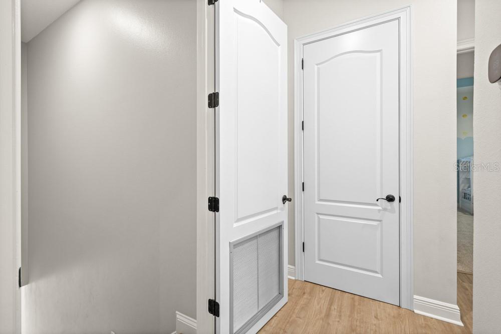 Image 36 of 63 For 527 Blue Water Edge Drive