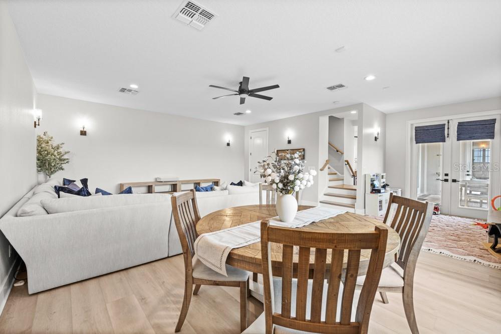 Image 38 of 63 For 527 Blue Water Edge Drive