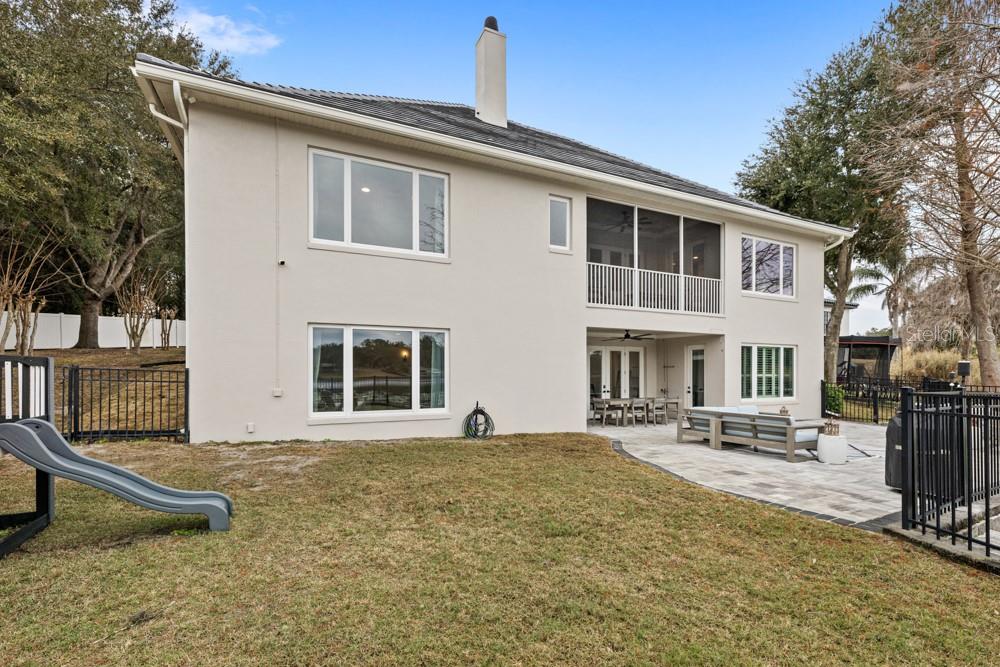 Image 50 of 63 For 527 Blue Water Edge Drive