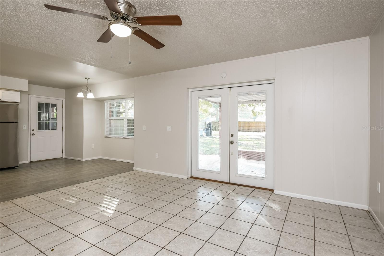 Image 13 of 16 For 104 Lighter Log Lane