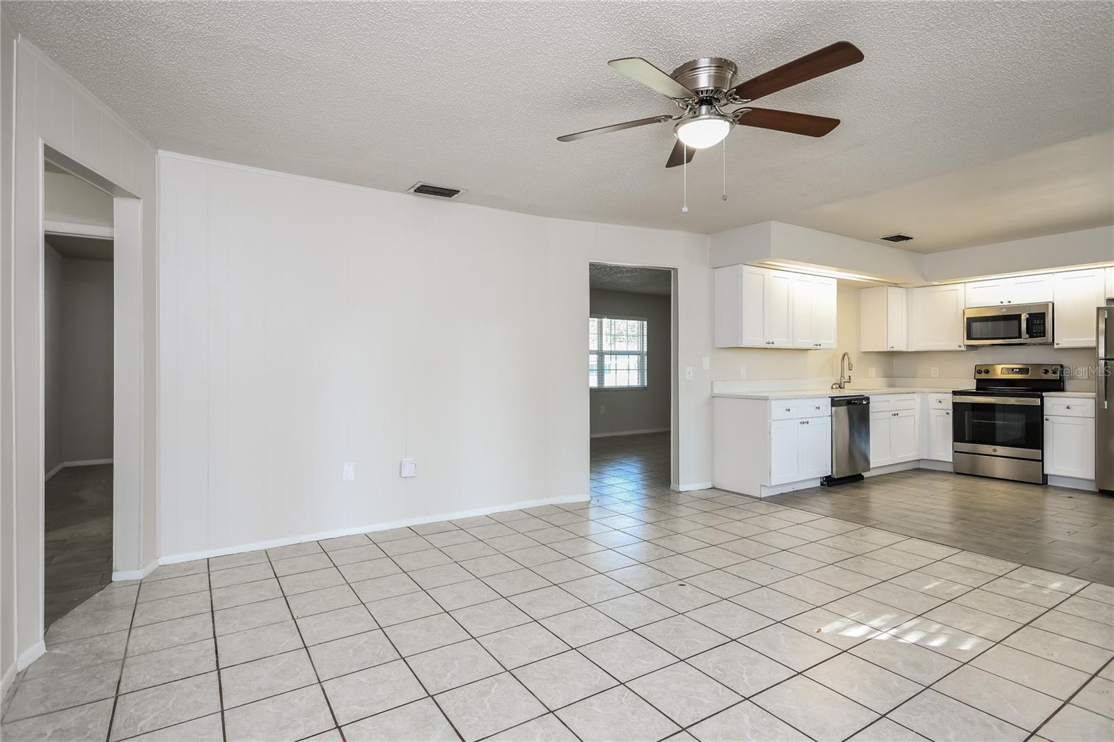 Image 14 of 16 For 104 Lighter Log Lane